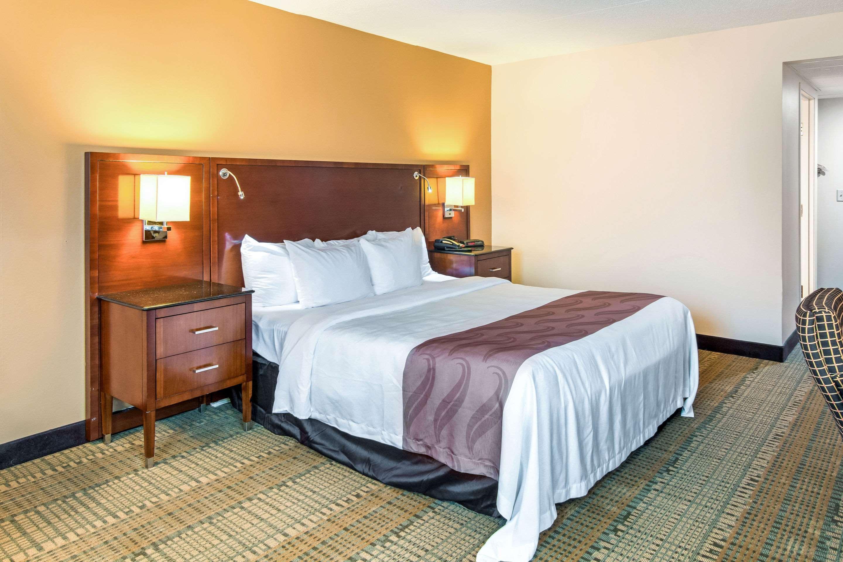 Quality Inn & Suites Virginia Экстерьер фото