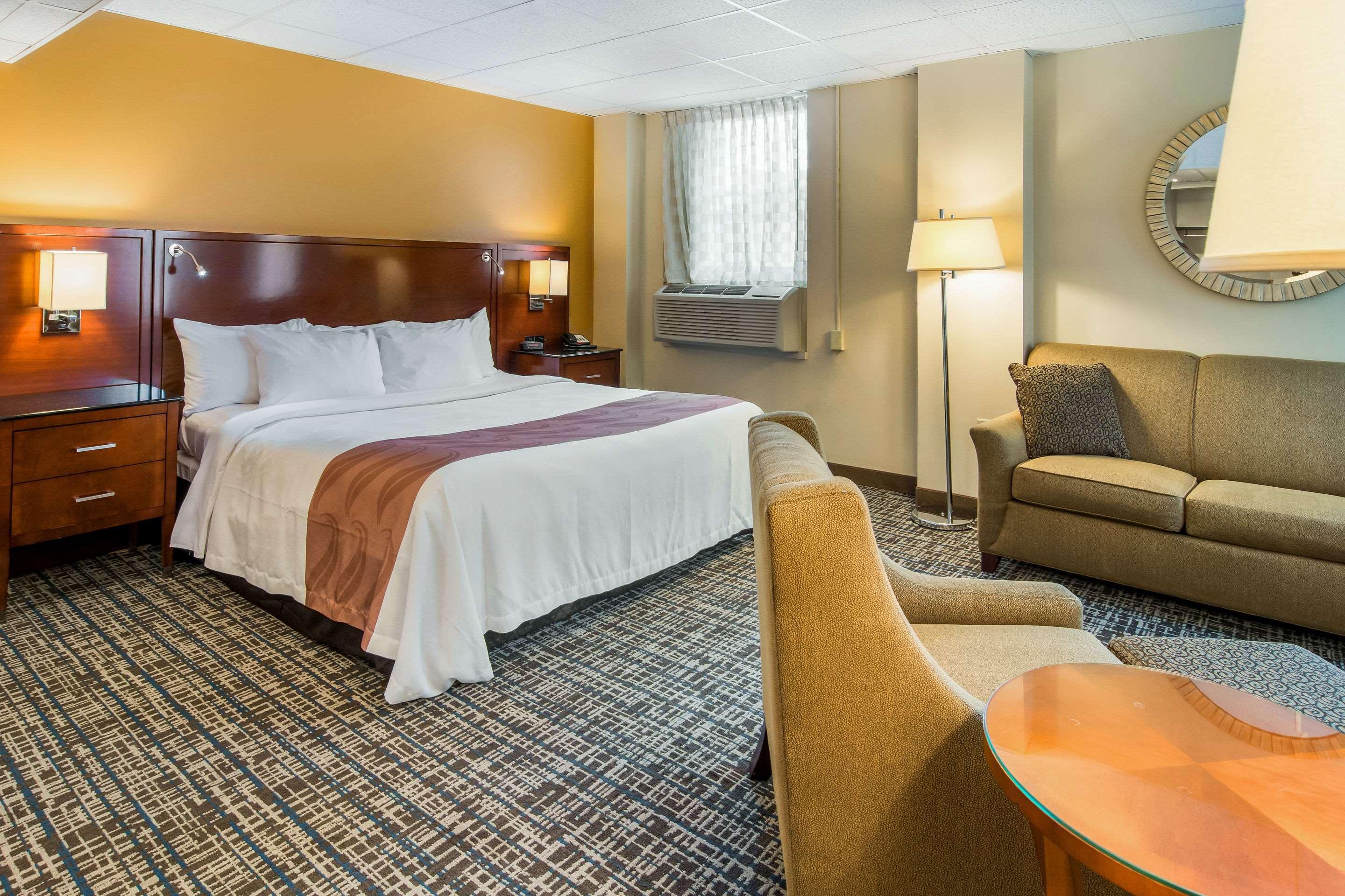 Quality Inn & Suites Virginia Экстерьер фото
