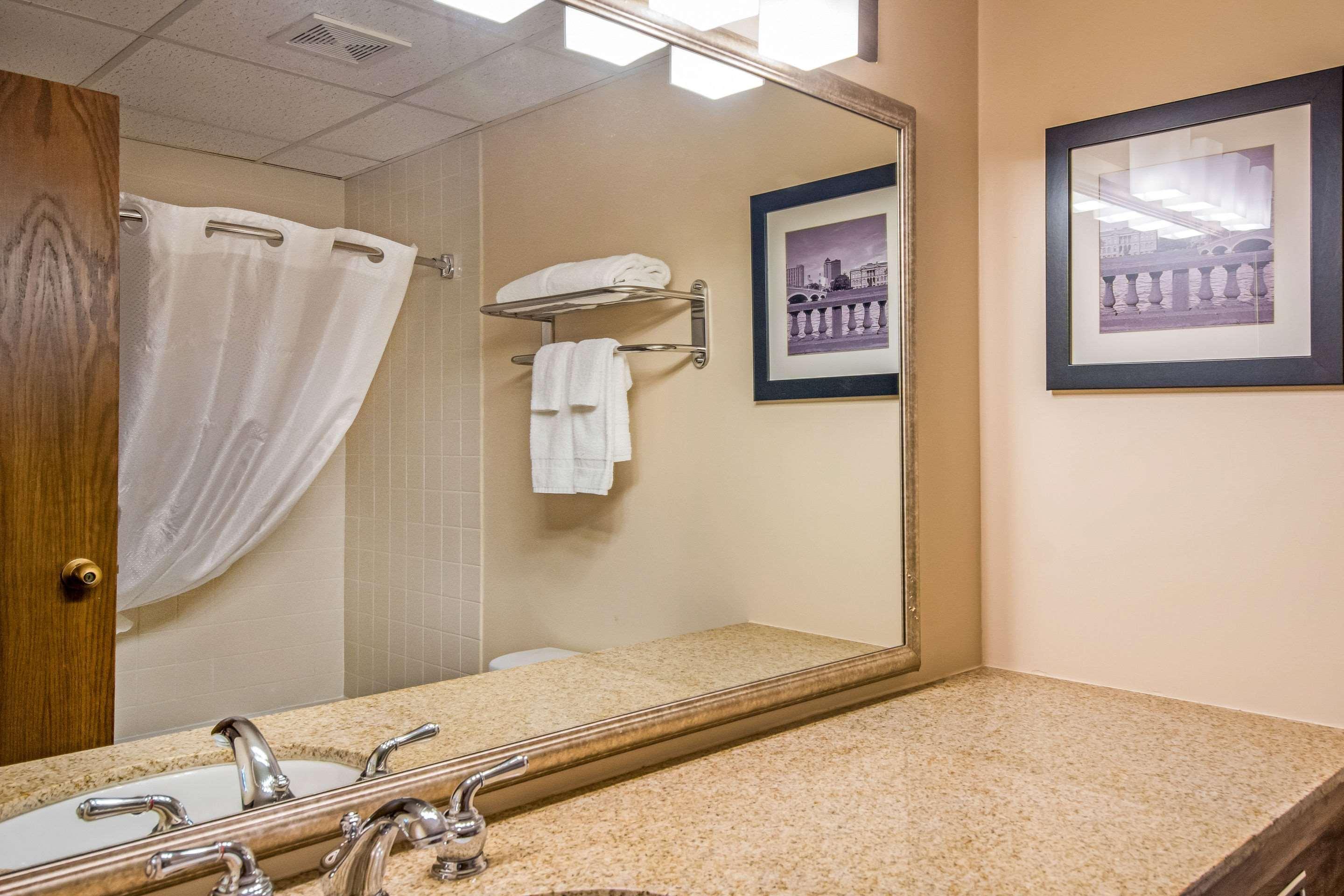 Quality Inn & Suites Virginia Экстерьер фото