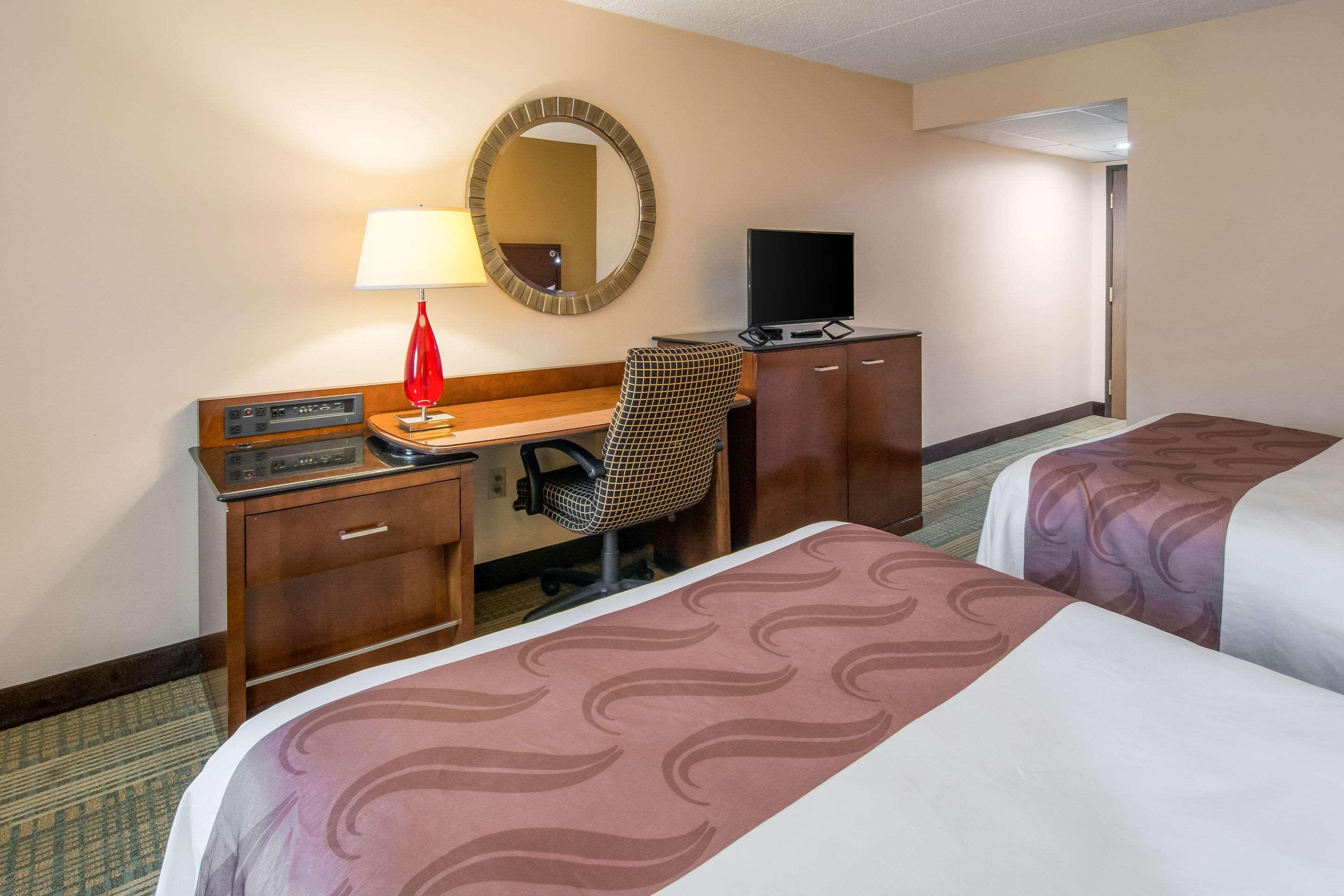 Quality Inn & Suites Virginia Экстерьер фото
