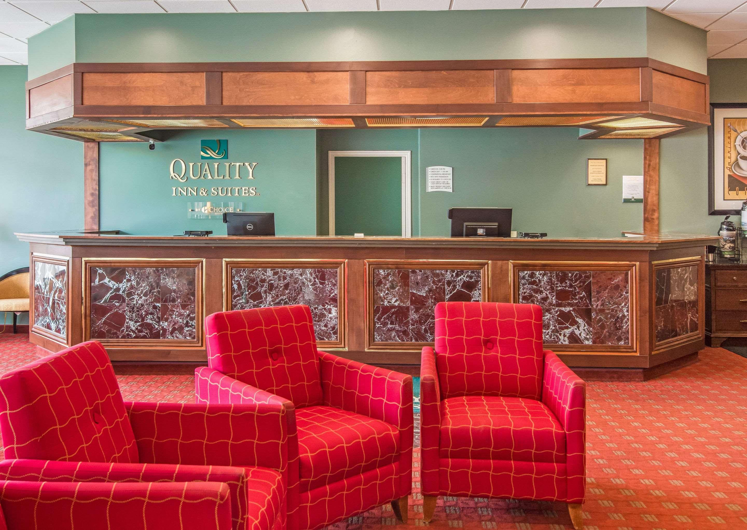 Quality Inn & Suites Virginia Экстерьер фото