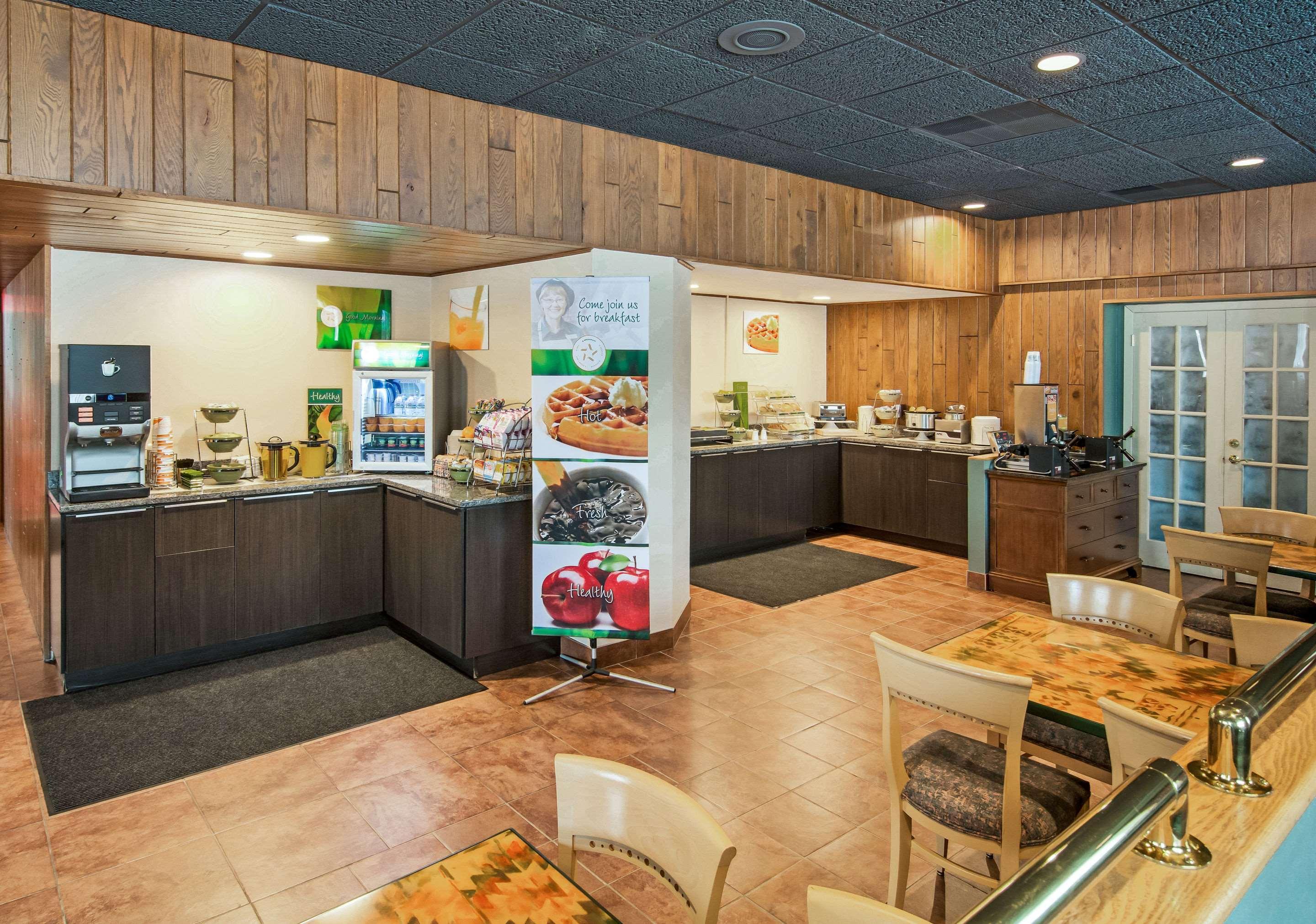 Quality Inn & Suites Virginia Экстерьер фото