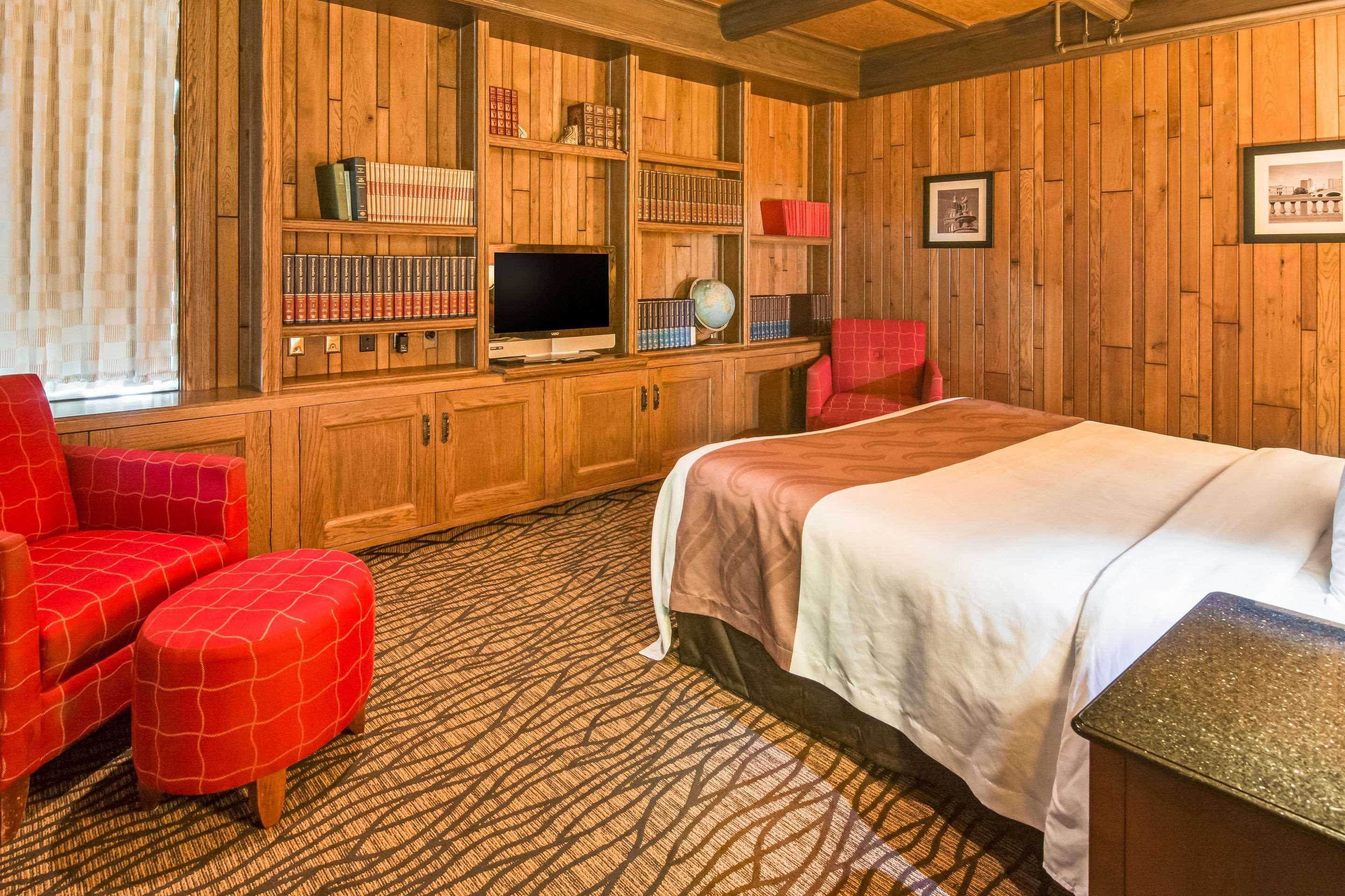 Quality Inn & Suites Virginia Экстерьер фото