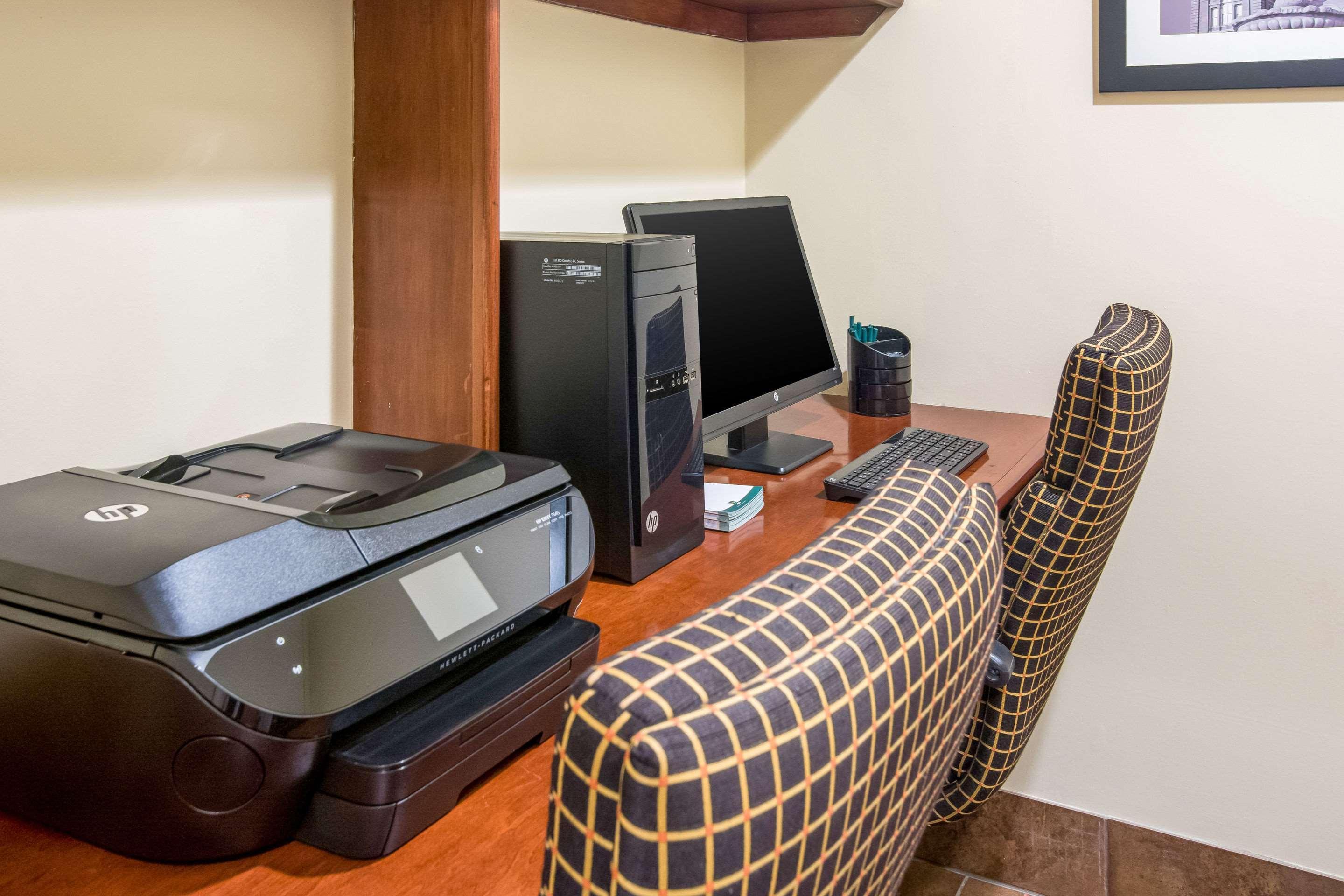 Quality Inn & Suites Virginia Экстерьер фото