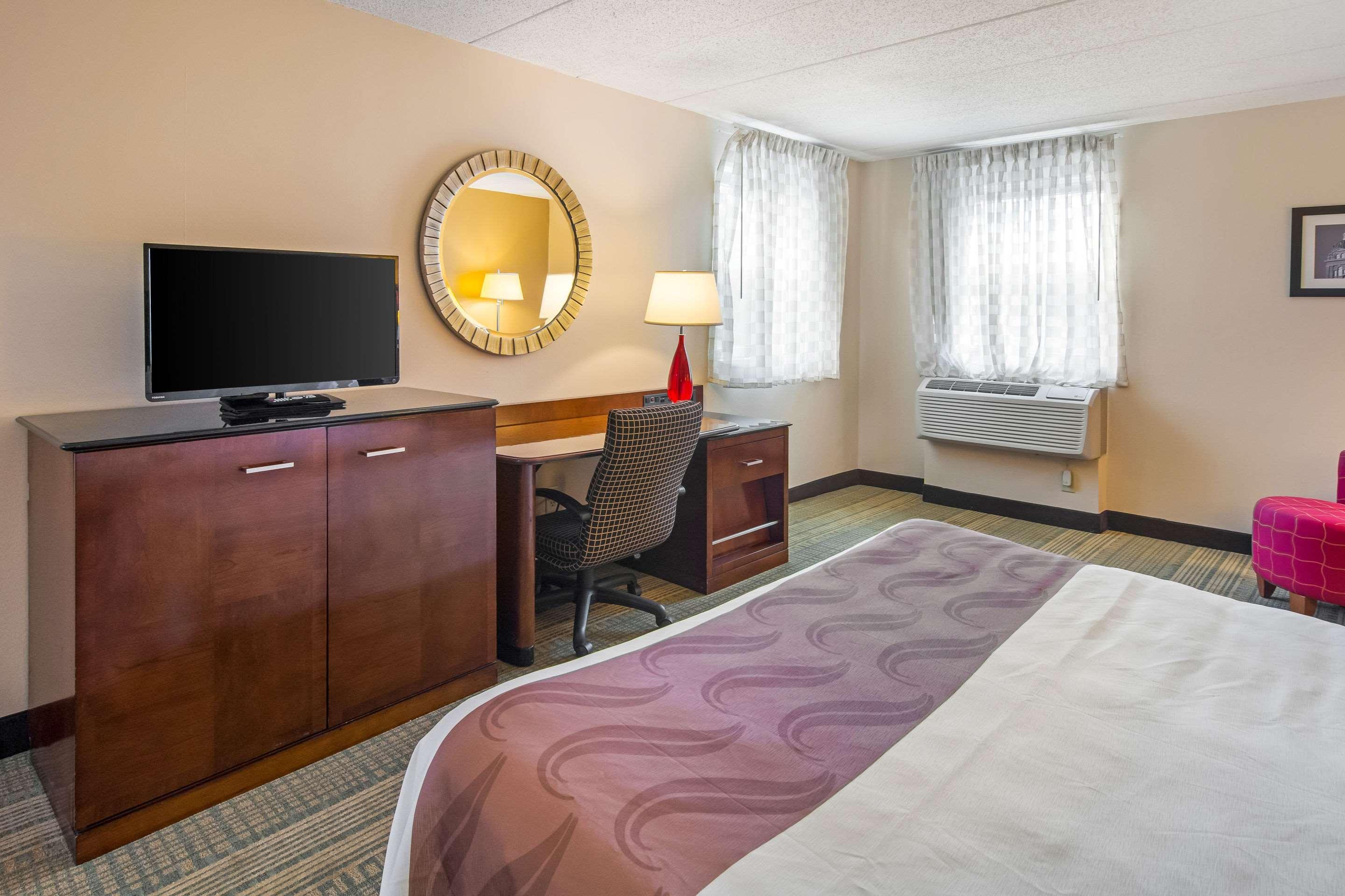 Quality Inn & Suites Virginia Экстерьер фото