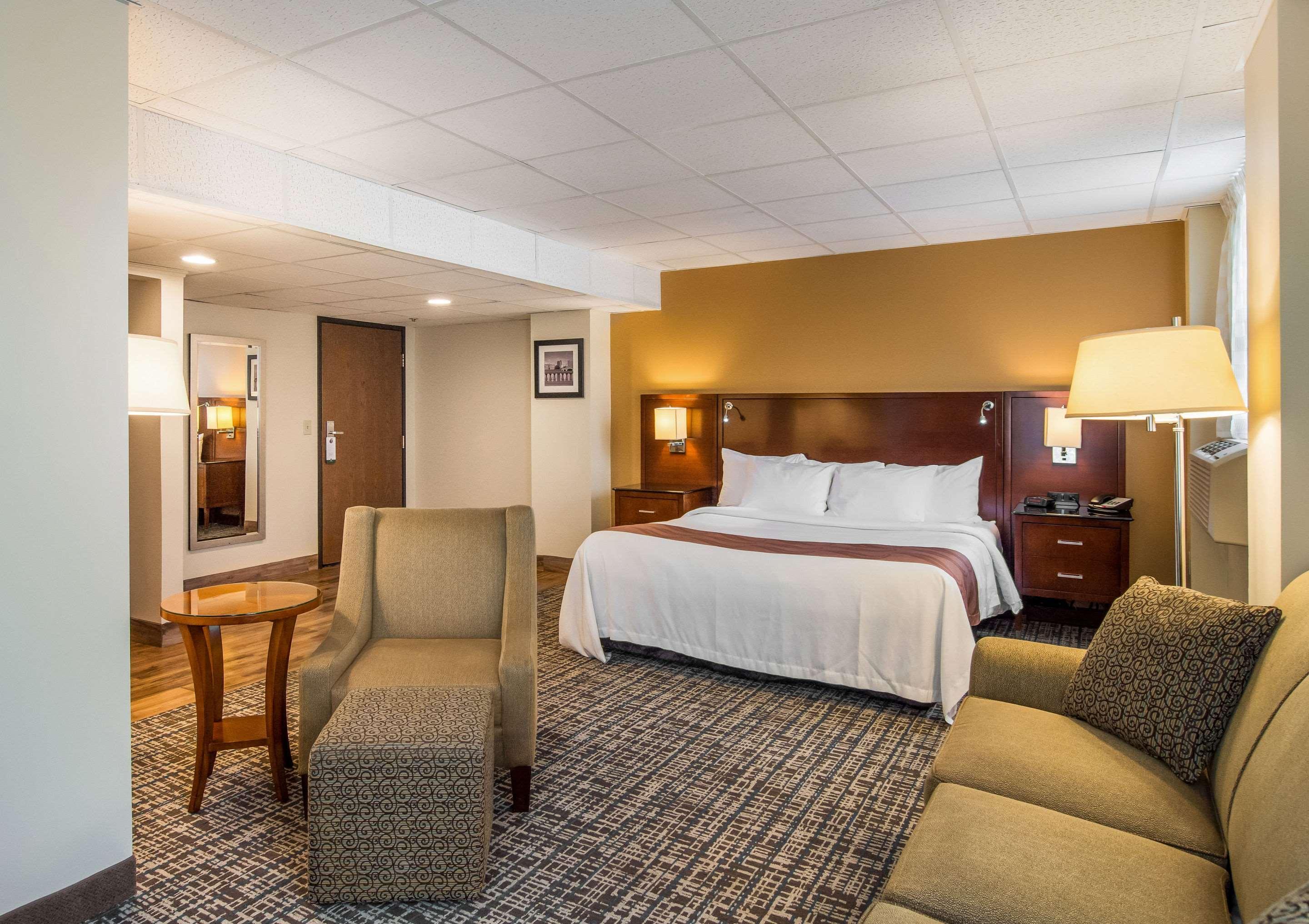 Quality Inn & Suites Virginia Экстерьер фото